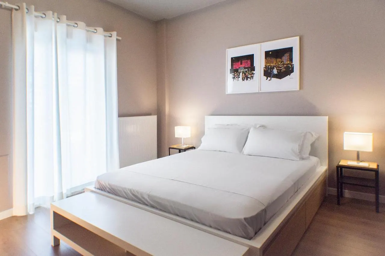 Stylish And Renovated Retreat In Thessaloniki: Cozy Apartment At Ioulianou 33